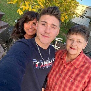 Meet your Posher, Macky